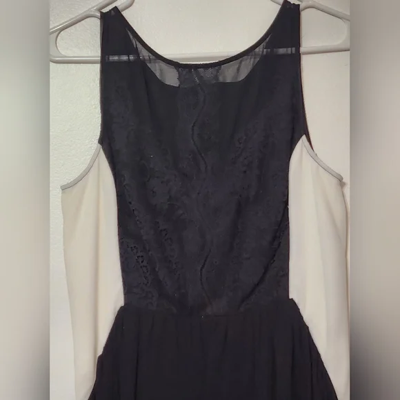 Vince Camuto size L dress - Picture 3 of 3